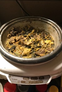 イノシシ肉とフキ筍味噌煮