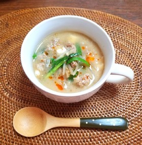 もやしと絹ごし豆富の坦々スープ