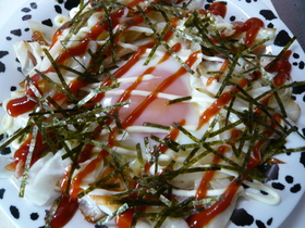朝ごはんに♪もう一品に♪卵のキャべごもり