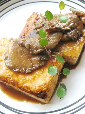 柚子胡椒ダレが決め手☆キノコ豆腐ステーキ