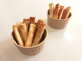 パン耳で揚げないバターシュガーラスク♡