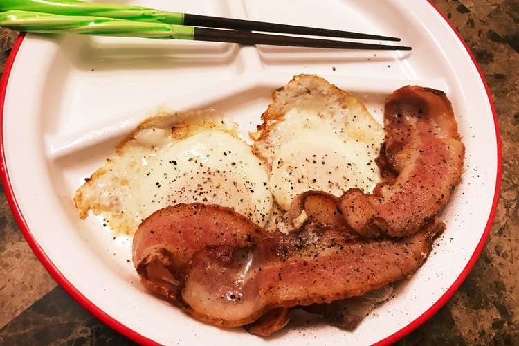 ベーコンエッグ レシピ 作り方 By バジオウ クックパッド