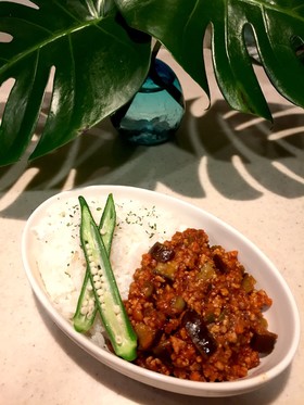 夏バテ解消!たっぷり夏野菜のドライカレー