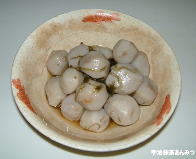 里芋ときざみ昆布の煮物の写真