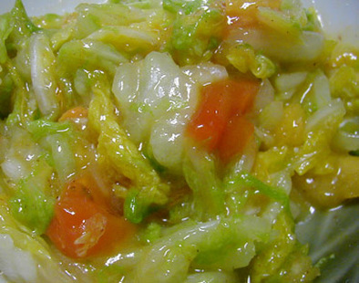 白菜と柿のサラダの写真