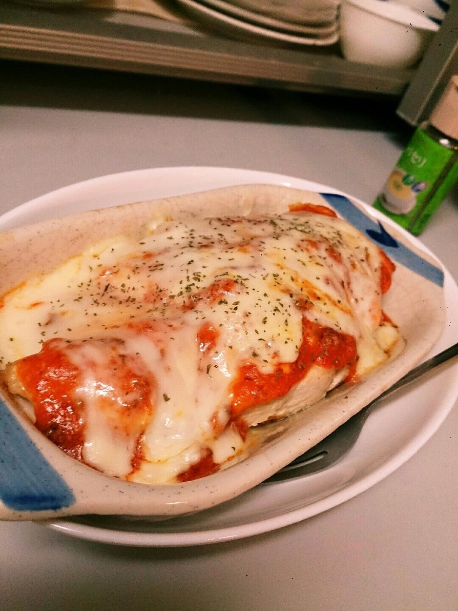 チーズたっぷり♡鶏胸肉のトマトチーズ焼きの画像
