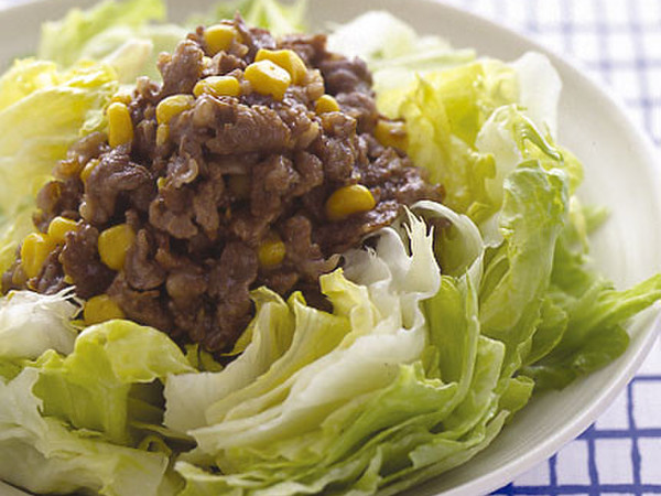 レタスの牛肉炒めのせ