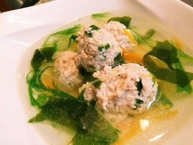塩麹入りの鶏肉だんごスープ