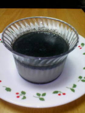 プルプルごまプリン
