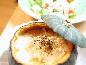 まるごとかぼちゃグラタン