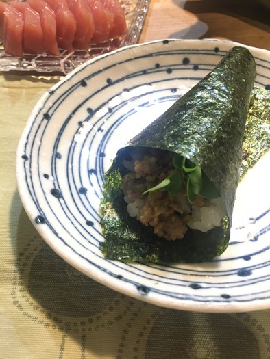 肉味噌手巻き寿司の写真