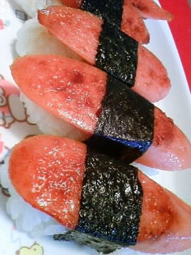 魚肉ソーセージでスパム風おむすび♡の写真