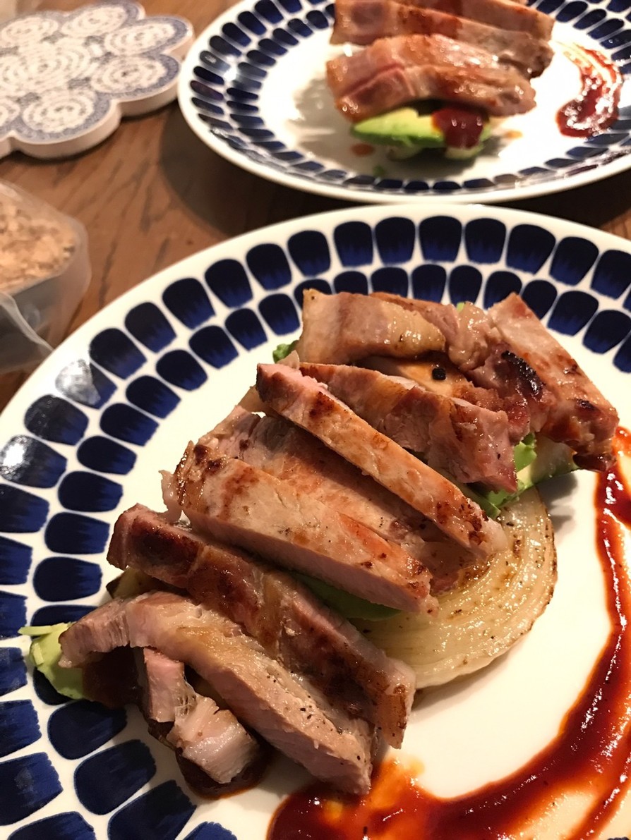 燻製豚ロース肉と野菜のグリルの画像