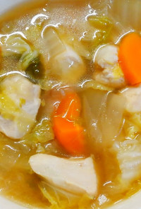 簡単ランチにも白菜と鶏むね肉の中華スープ