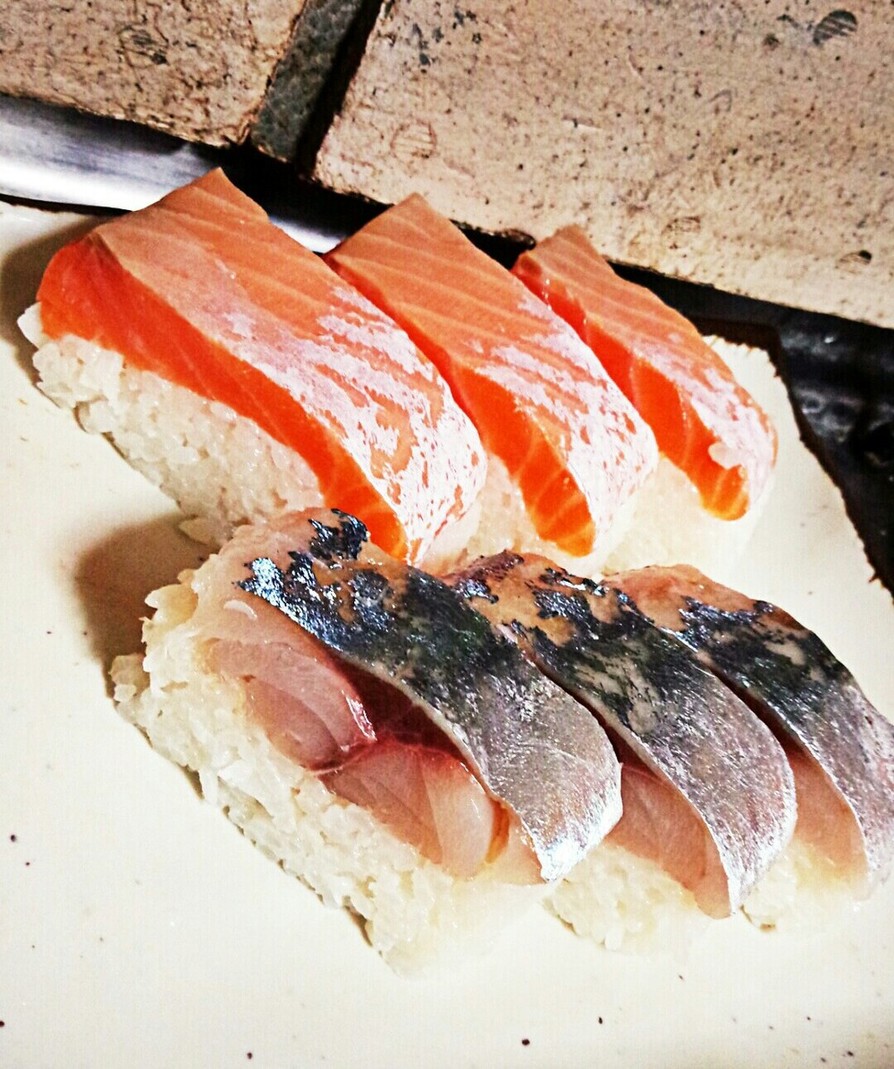 母の日にサーモンと〆鯖の押し寿司❣の画像