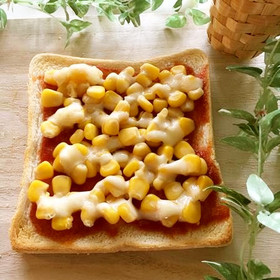 食パンで★コーンマヨのオープンサンド
