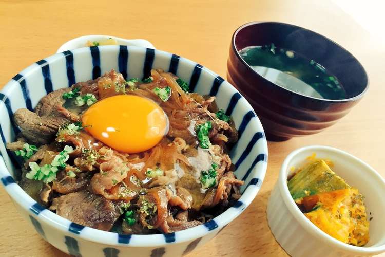 簡単だけどちょっぴり豪華に すき焼き丼 レシピ 作り方 By まるこまぐろ クックパッド 簡単おいしいみんなのレシピが356万品