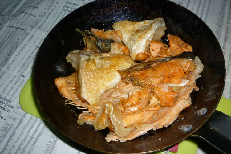 鉄パンで銀鮭のアラの焼き鮭 レシピ 作り方 By Aranjuez5 クックパッド 簡単おいしいみんなのレシピが361万品