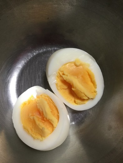 めっちゃ簡単で失敗しないゆで卵の作り方の写真