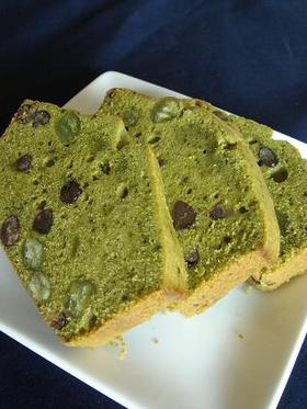 小豆とうぐいす豆の抹茶ケーキ