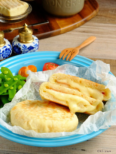 早くて簡単♡平焼きハム＆チーズパン！の写真
