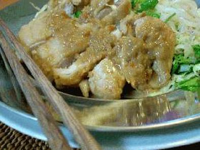 本格タイ料理の味！チキンの写真