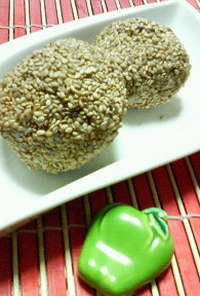 松茸風味✿素朴で簡単❀里芋のゴマ団子✿