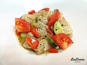 フレッシュトマトと彩野菜のチキン煮込み