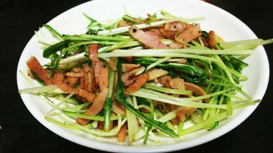 カリカリベーコン水菜(サラダ感覚)の写真