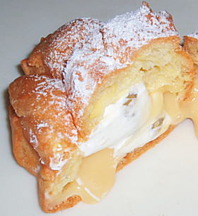 栗入りシュークリーム