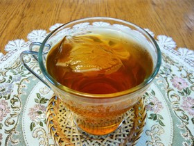 驚き新発見!烏龍茶で即席アイスティー