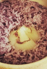 玉ねぎの黒米炊き込みご飯