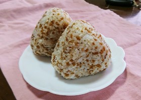 そば茶の出がらし(茶殻)ふりかけおにぎり