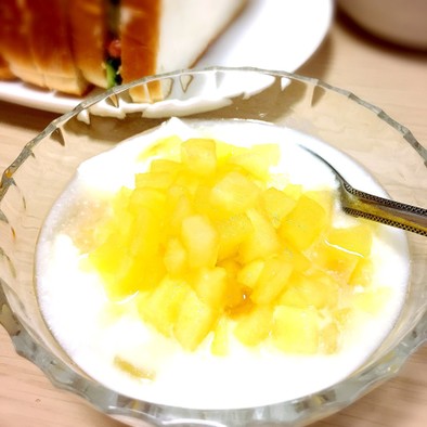 朝食に☆蜂蜜とりんごのヨーグルト☆の写真