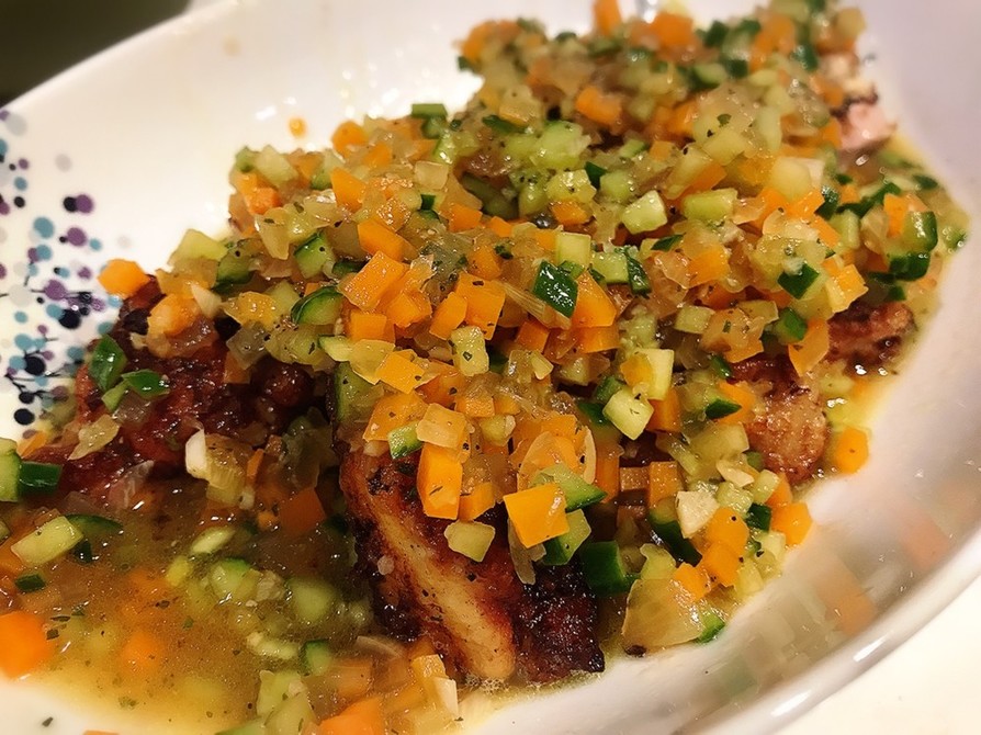 鶏肉ピカタの彩り野菜ソースがけの画像