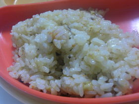野菜嫌いでもOK?な炊き込みご飯
