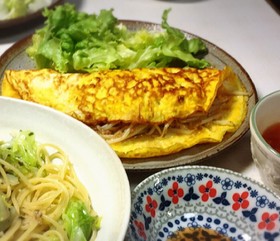 とりそぼろとバジル缶♡バインセオ風卵焼き