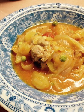 鶏もも肉のトマトジュース煮込み