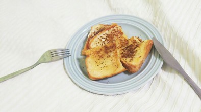 簡単とろふわ絶品！食パンフレンチトーストの写真