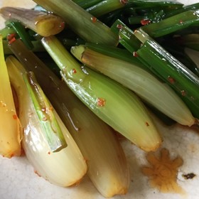掘りたてラッキョウの醤油漬け