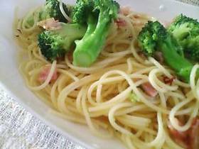 ベーコン&ブロッコリーのパパッ。とパスタ
