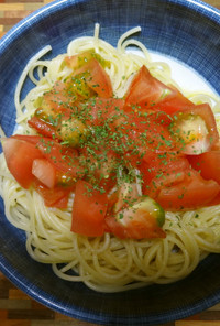 トマトとオリーブオイルの簡単パスタ
