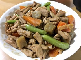 豚ホルモンの味噌煮しめ