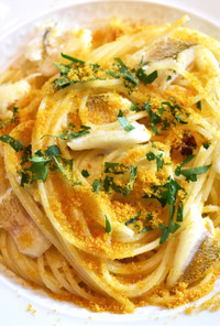スパゲッティーニ キスとカラスミのペペロンチーノ