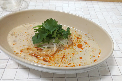 野菜で！冷やし豆乳スープの大根麺の写真