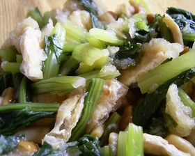 小松菜となめたけ、油揚げのみぞれ和え