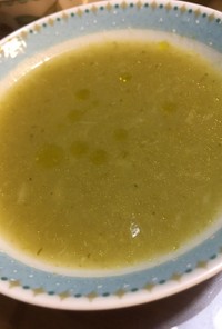 スナップエンドウの皮のスープ