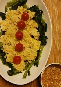レンジで簡単　小松菜と鶏ひき肉サラダ