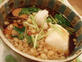 お餅入り♪温かいお蕎麦