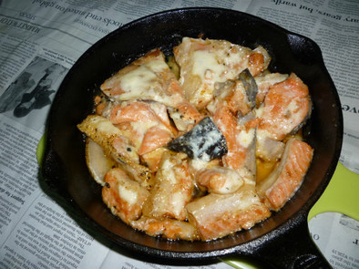 銀鮭のアラのマヨネーズ･ソース炒めの写真